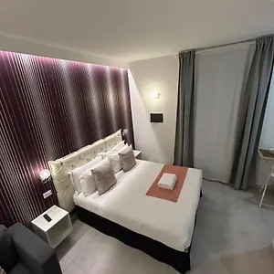https://alba-rooms.hotelitalianriviera.com
